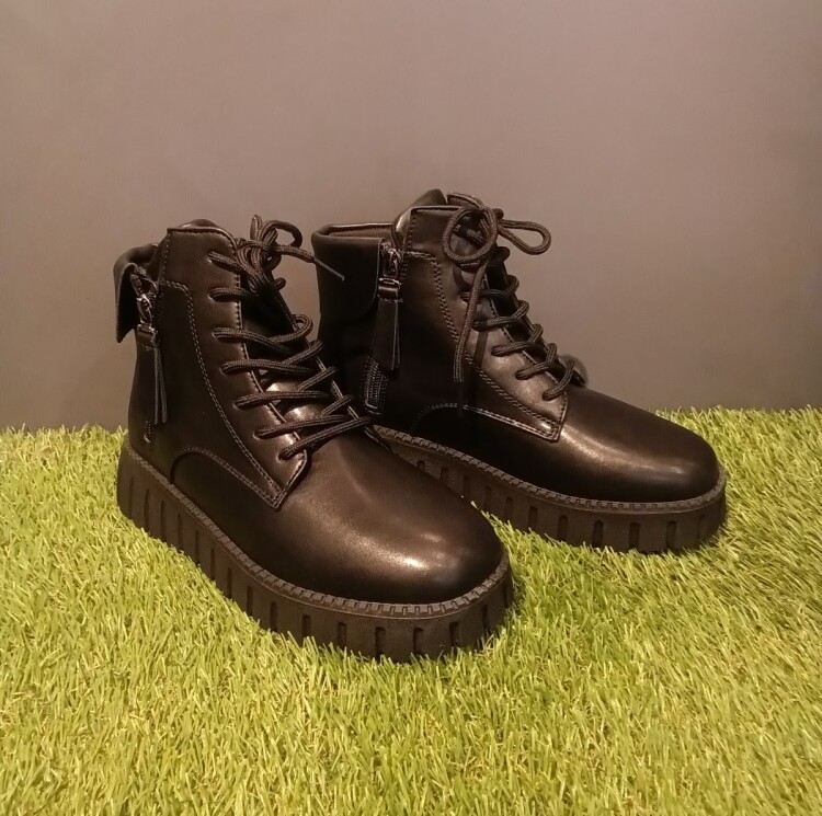 【NEW】　これから大活躍！様々なテイストに合う合皮ブーツ