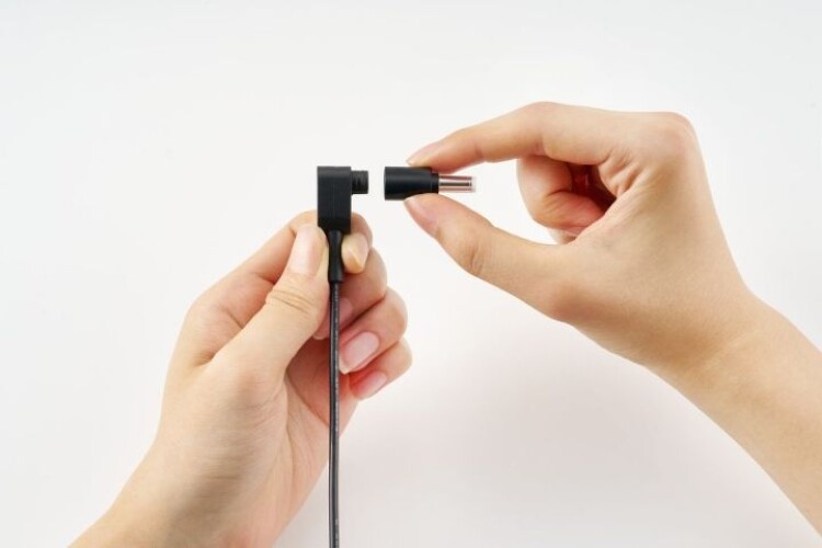 〖NEW〗コネクターを付け替えるだけ。様々なノートPCに対応できるアダプターが登場！