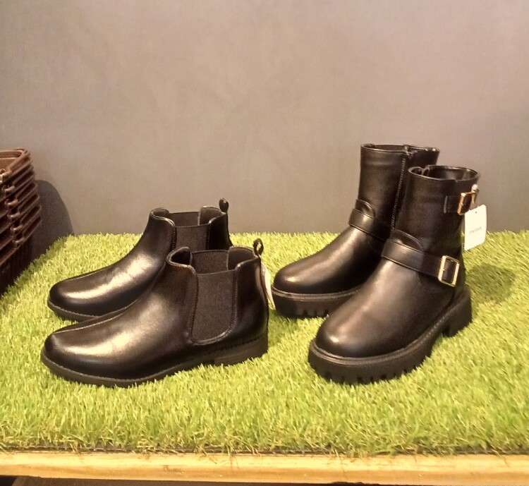 【人気アイテム】今すぐに活躍するブーツ第２弾！！