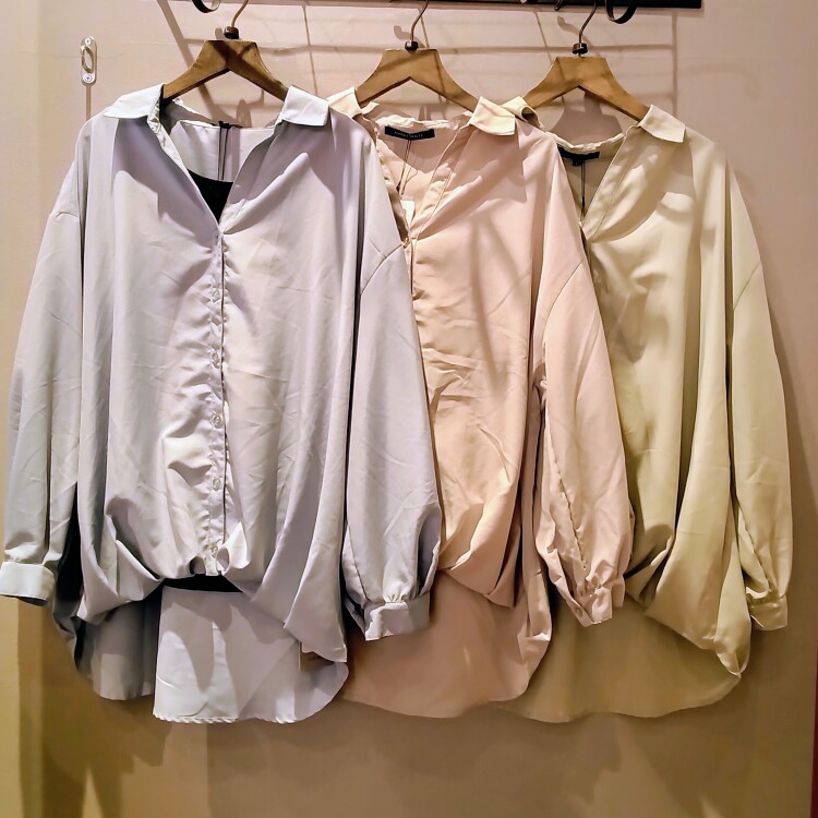 【定番・大人気】オンでもオフでも活躍！前タックシャツ