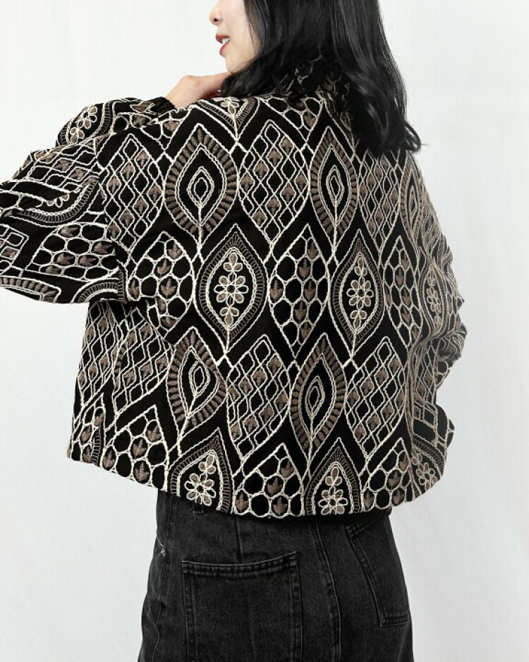 【NEW】今欲しい！総刺繍ブルゾン
