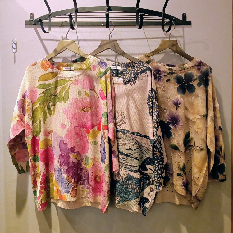 【NEW】大人気プリントニットに新柄登場！